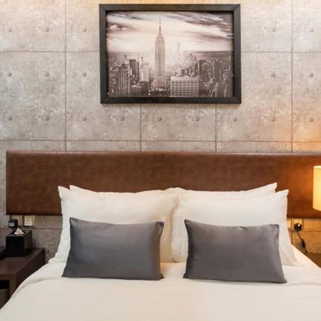 Centrestage Petaling Jaya By Perfect Host Exterior foto A bedroom at the hotel