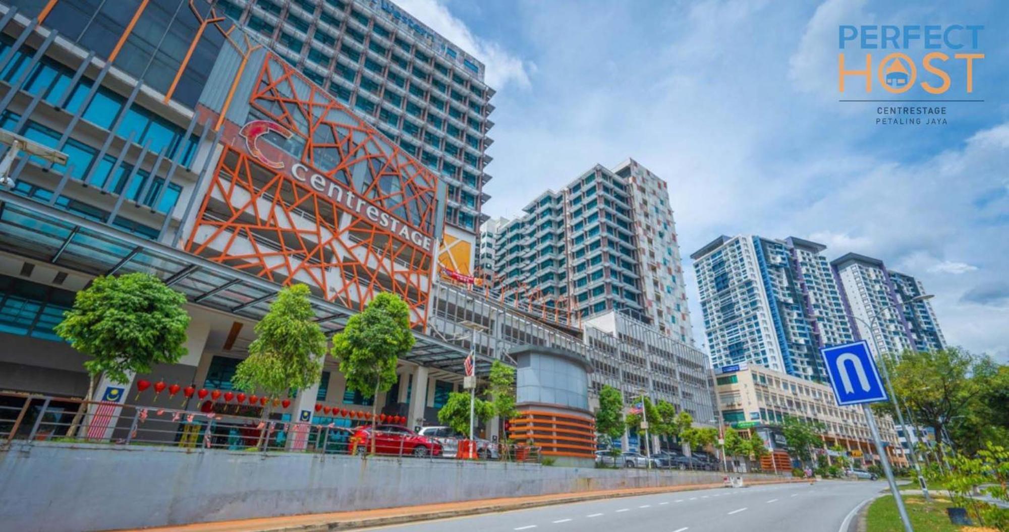Centrestage Petaling Jaya By Perfect Host Exterior foto The mall's facade